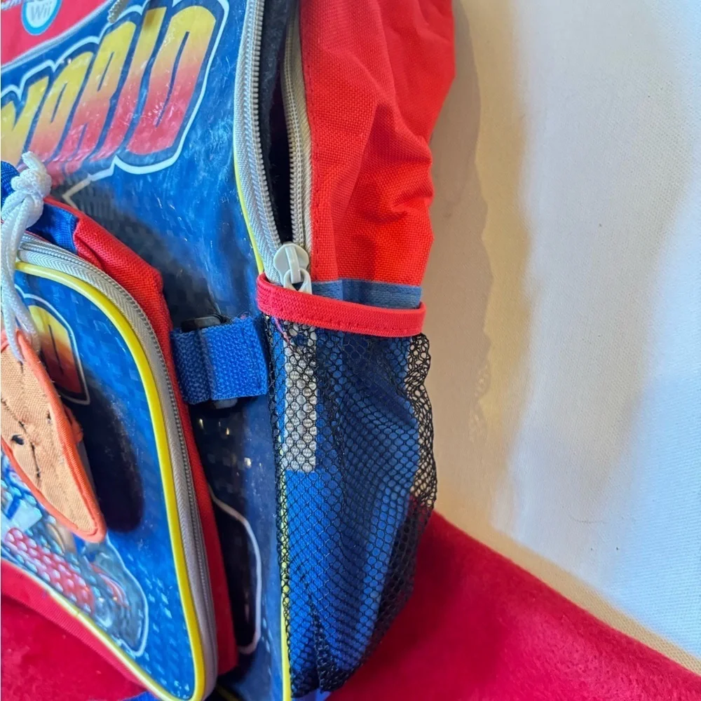 Super mario bros 17” Backpack Color:blue